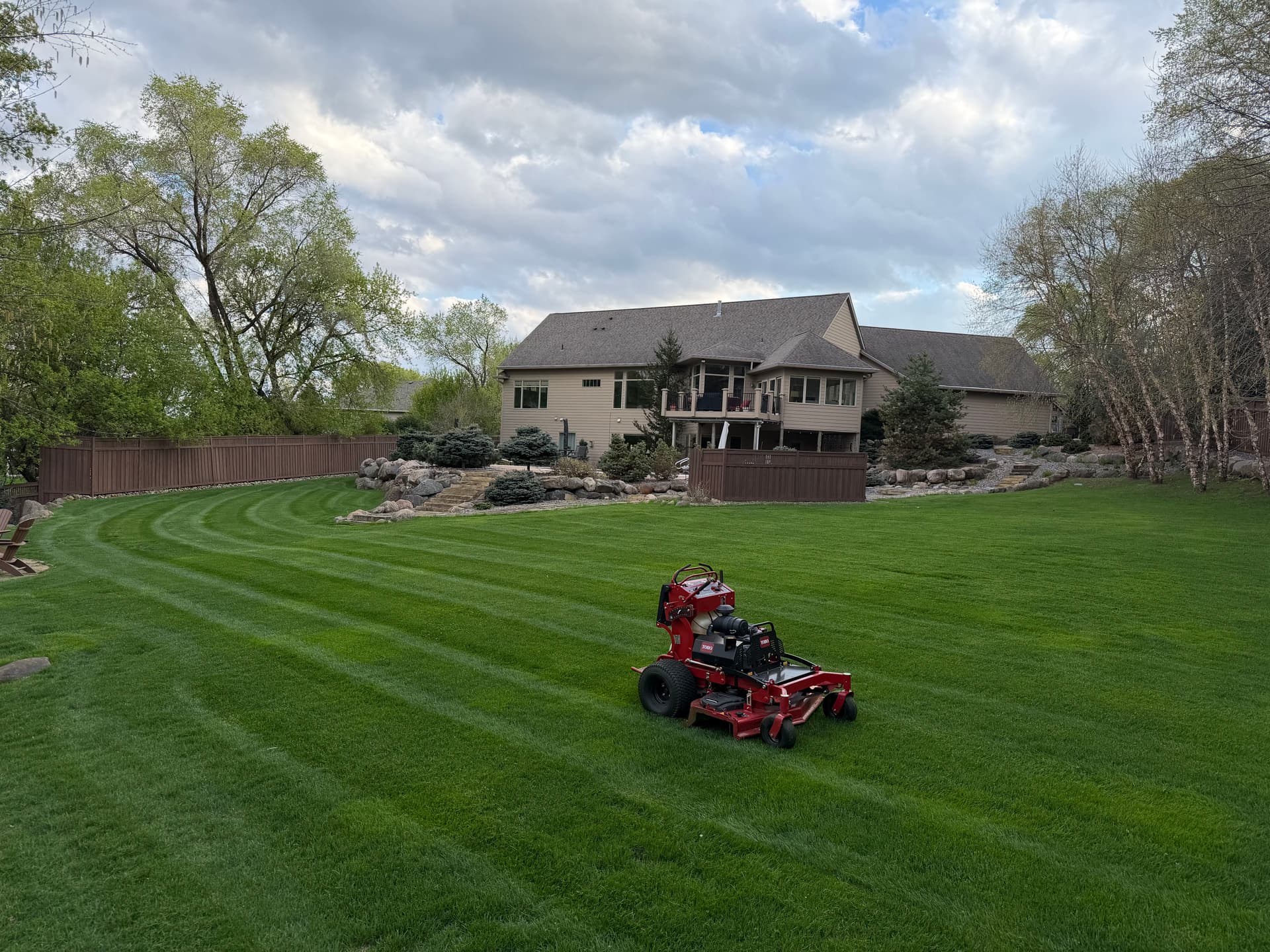 Gallery photos for Crisp Spring Mowing Lines That Set the Tone: Image #1