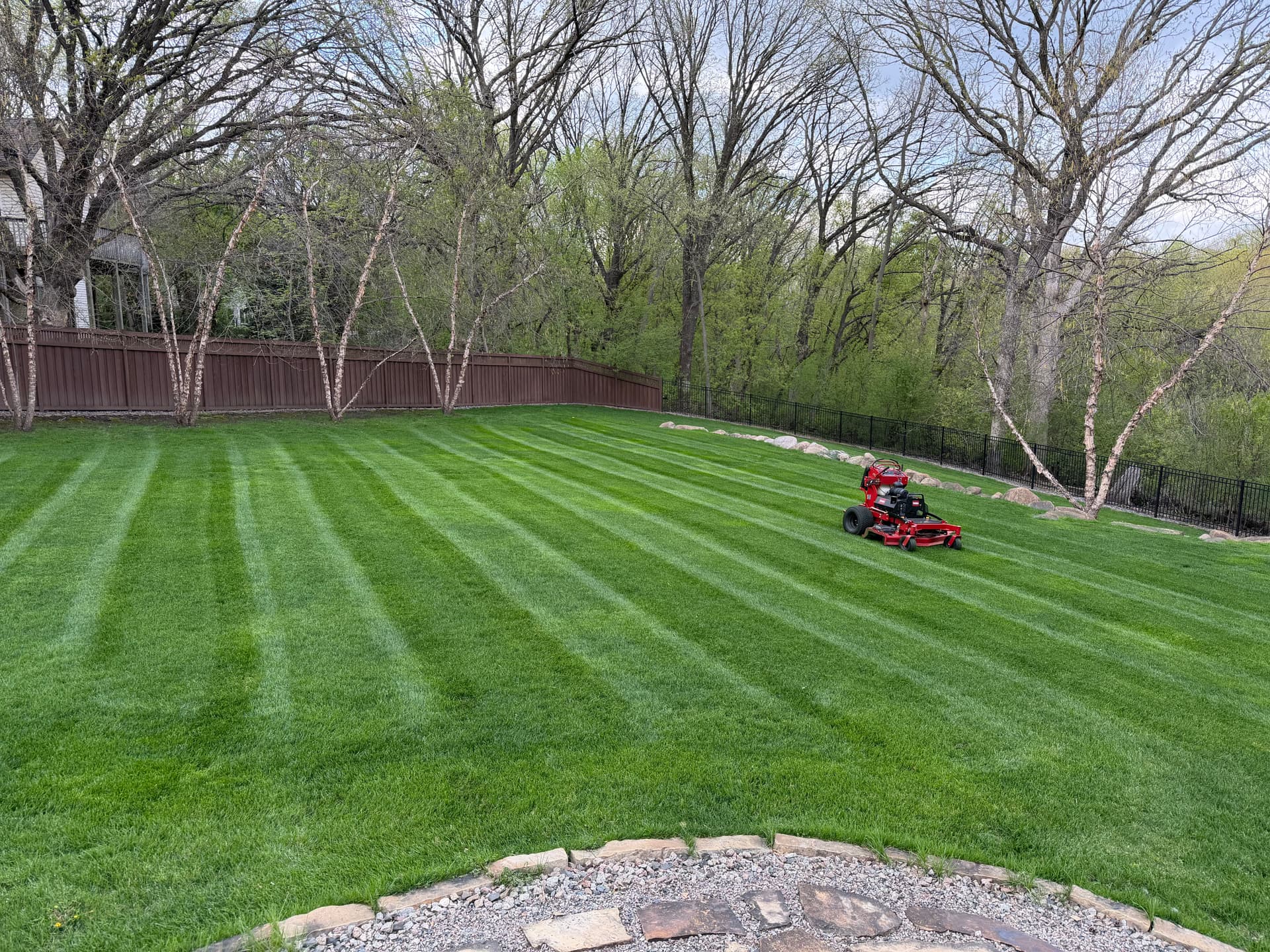 Gallery photos for Crisp Spring Mowing Lines That Set the Tone: Image #2